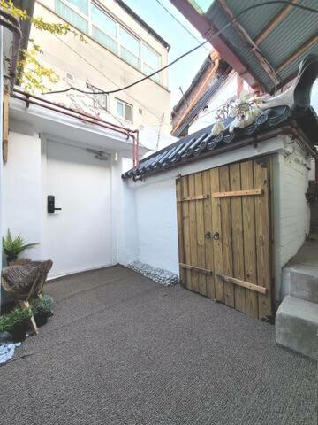 Hanok House Station Apartment Seoul