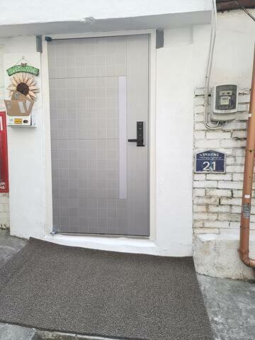 Apartment Hanok House Station Seoul